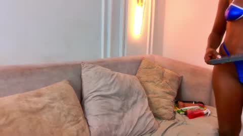 Snapshot of nahomi_williams_ chatting on 8, 7, 2026 Nahomi online show from 8, 7, 2026