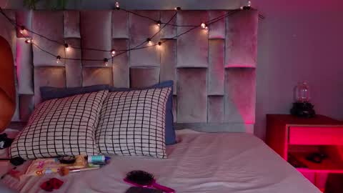  VICTORIA  online show from 31, 1, 2026