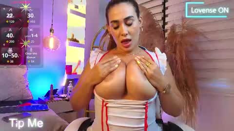 Snapshot of nahomiross chatting on 7, 7, 2026 NahomiRoss online show from 7, 7, 2026