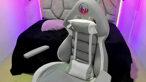    online show from 13, 2, 2025