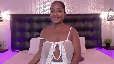Snapshot of naiaramasson_ chatting on 8, 5, 2026 naiaramasson_ online show from 8, 5, 2026