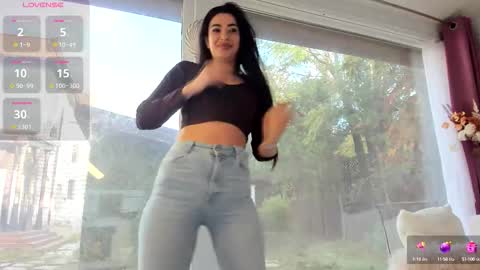 Naila online show from 10, 10, 2025