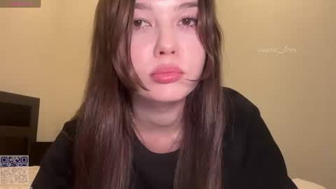 Snapshot of naive_love chatting on 23, 7, 2026 Mia guest- Eva from DOUBLECUTIES online show from 23, 7, 2026