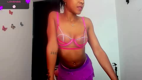 N A L A  NEW instagram nala jordan08 online show from 21, 11, 2025