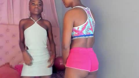 Snapshot of nalaandzuri chatting on 24, 10, 2025 nalaandzuri ebony lesbian blackgirls online show from 24, 10, 2025