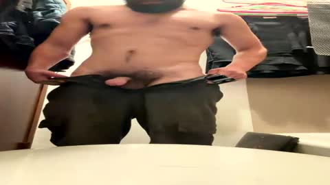 Snapshot of naluboi2lit chatting on 19, 5, 2026 naluboi2lit online show from 19, 5, 2026