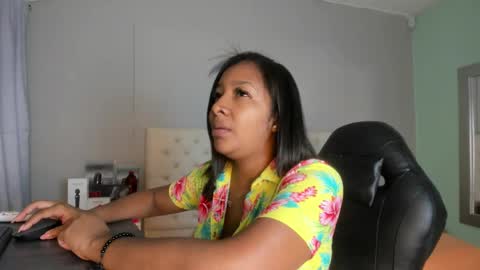 Snapshot of nami_sam chatting on 1, 3, 2025 nami_sam online show from 1, 3, 2025