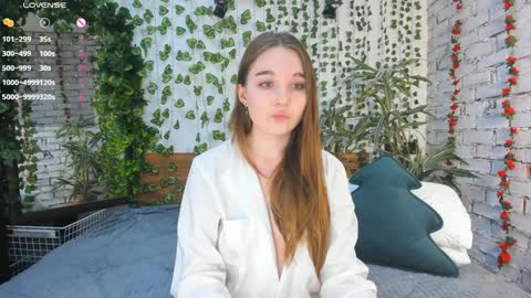 Luna online show from 8, 2, 2025