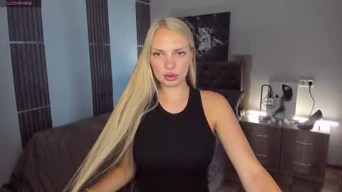 Snapshot of nancysummer chatting on 20, 7, 2026 NancySummer online show from 20, 7, 2026