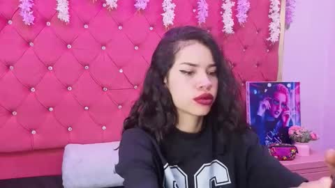 nanis james21 online show from 11, 11, 2025