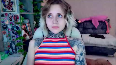 Snapshot of nanitamoore chatting on 22, 7, 2026 Monday-Friday 12-4 AM and 6-9 AM New York time online show from 22, 7, 2026