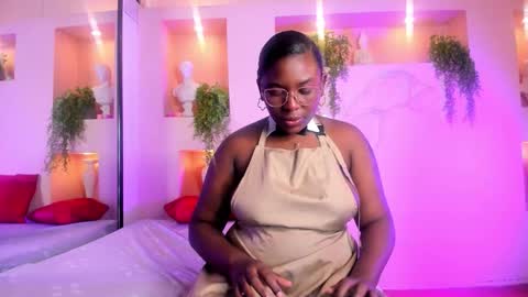 nanymoreno online show from 18, 11, 2025