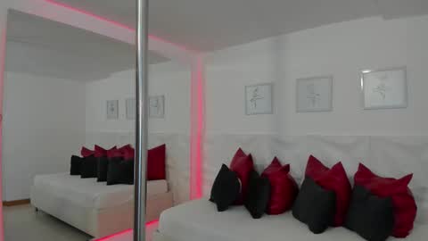 Snapshot of naomi_amoretti chatting on 10, 2, 2026 Naomi Amoretti online show from 10, 2, 2026