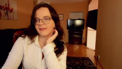 Snapshot of naomi_di chatting on 20, 7, 2026 naomi_di online show from 20, 7, 2026