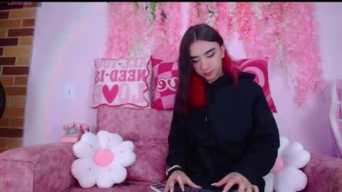naomi_femme online show from 18, 5, 2026