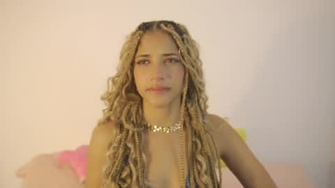 naomidawson online show from 7, 4, 2026