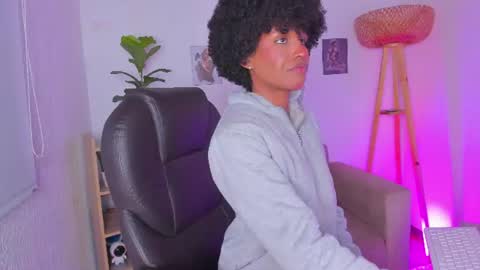 Snapshot of naomisaenz_ chatting on 30, 6, 2026 N A O M I online show from 30, 6, 2026