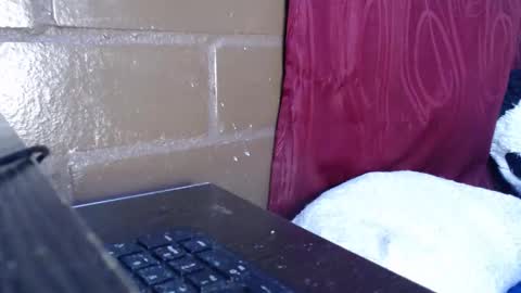 naomylux1 online show from 5, 2, 2026