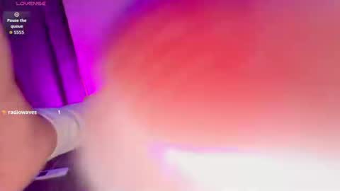 Snapshot of naomyreyyy chatting on 10, 7, 2026 Naomy Rey online show from 10, 7, 2026