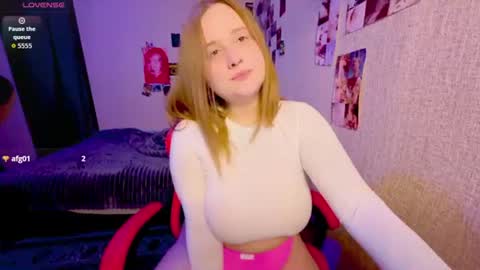 Snapshot of naomyreyyy chatting on 29, 7, 2026 Naomy Rey online show from 29, 7, 2026