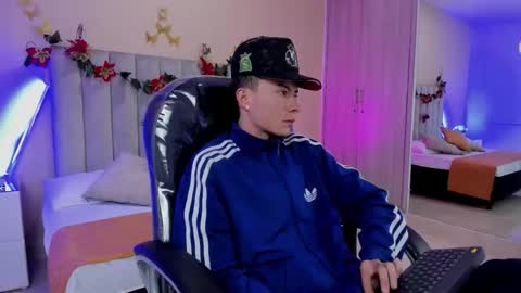 Snapshot of nascary_fox chatting on 20, 12, 2025 Nascary Fox online show from 20, 12, 2025