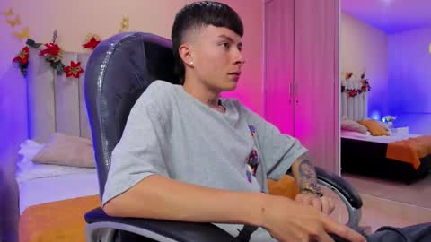 Snapshot of nascary_fox chatting on 5, 1, 2026 Nascary Fox online show from 5, 1, 2026