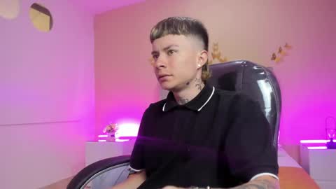 Snapshot of nascary_fox chatting on 2, 4, 2026 Nascary Fox online show from 2, 4, 2026