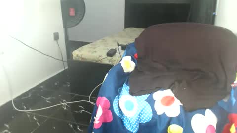 mamacita online show from 2, 12, 2025