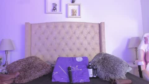 Natalia online show from 5, 1, 2025