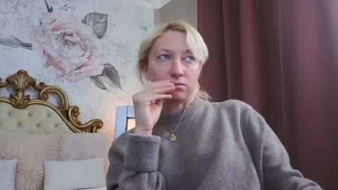 Snapshot of natalie_bitton chatting on 21, 3, 2026 Natalie online show from 21, 3, 2026