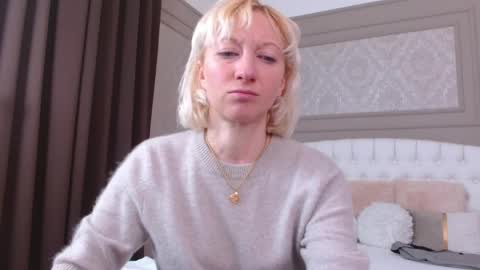 Snapshot of natalie_bitton chatting on 30, 3, 2026 Natalie online show from 30, 3, 2026