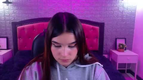 natalie  online show from 29, 10, 2025