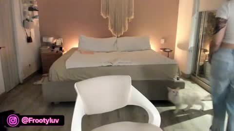 Snapshot of nataly_05 chatting on 14, 6, 2026 anatalybee online show from 14, 6, 2026