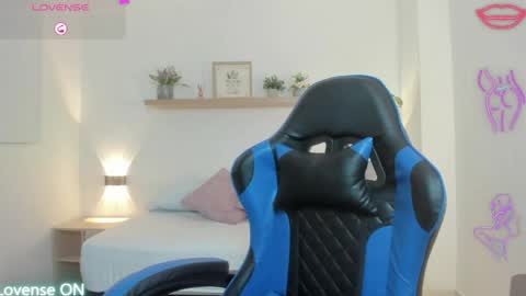 Snapshot of nataly_rodri chatting on 25, 4, 2026 Nataly online show from 25, 4, 2026