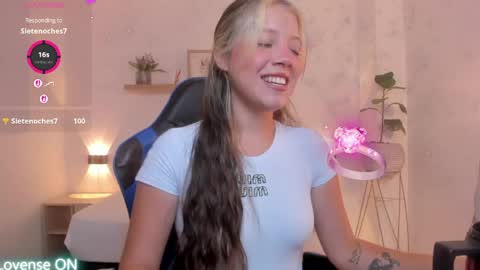 Snapshot of nataly_rodri chatting on 26, 5, 2026 Nataly online show from 26, 5, 2026