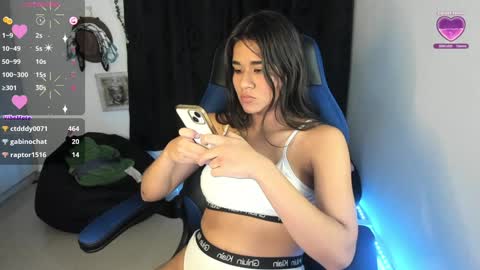 Snapshot of natasha777_a chatting on 24, 1, 2025 Natasha online show from 24, 1, 2025