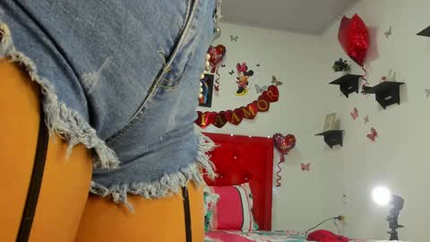 Snapshot of natasha_jurado chatting on 5, 2, 2025 N A T A S H A online show from 5, 2, 2025