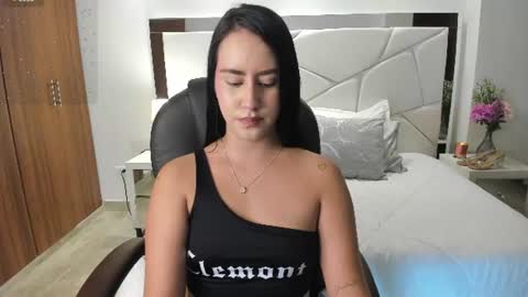 Snapshot of natasha_kiim_ chatting on 18, 6, 2026 natasha kiim online show from 18, 6, 2026