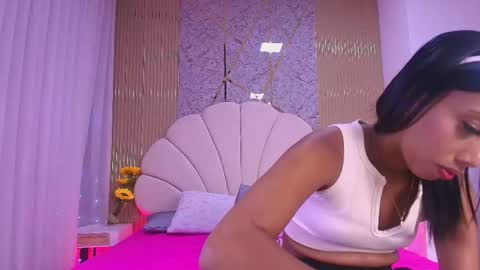 Natasha online show from 4, 6, 2026