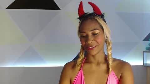 natashadormat online show from 30, 12, 2024