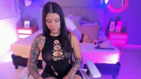 nathalia stone  online show from 22, 2, 2026