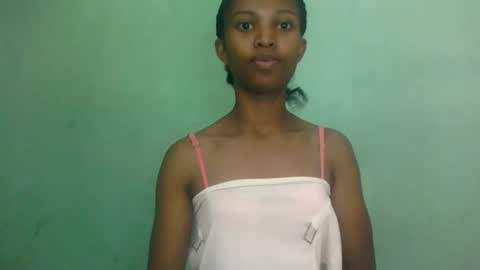 nathalie004 online show from 7, 10, 2025