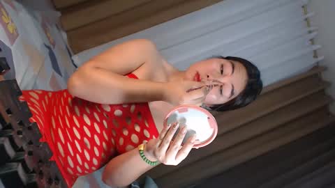 Snapshot of nathalie_hart chatting on 21, 10, 2025 Queen Marga online show from 21, 10, 2025