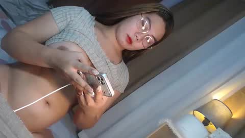 Snapshot of nathalie_hart chatting on 22, 4, 2026 Queen Marga online show from 22, 4, 2026