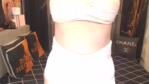 Snapshot of nathaliehuges chatting on 24, 5, 2026 Goddess Nathalie online show from 24, 5, 2026