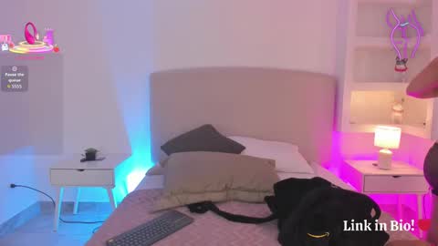 NATHALY  online show from 7, 10, 2025