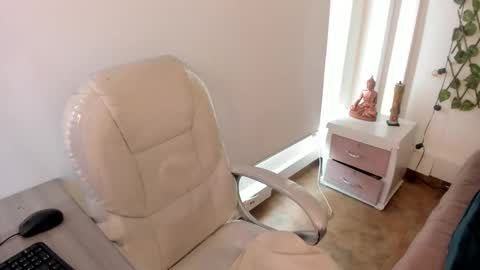 Snapshot of nathalyy_ds chatting on 22, 11, 2025 nathalyy_ds online show from 22, 11, 2025