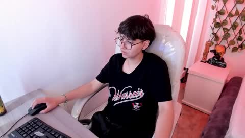 Snapshot of nathalyy_ds chatting on 13, 12, 2025 nathalyy_ds online show from 13, 12, 2025