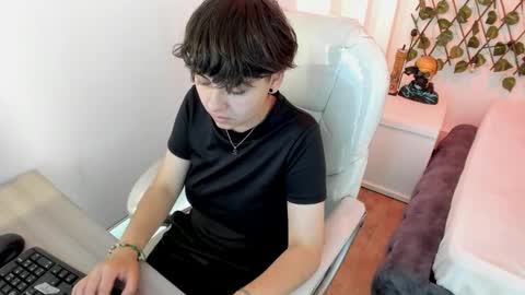 Snapshot of nathalyy_ds chatting on 16, 12, 2025 nathalyy_ds online show from 16, 12, 2025