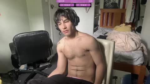 Snapshot of native_boy2 chatting on 15, 10, 2025 native_boy2 online show from 15, 10, 2025